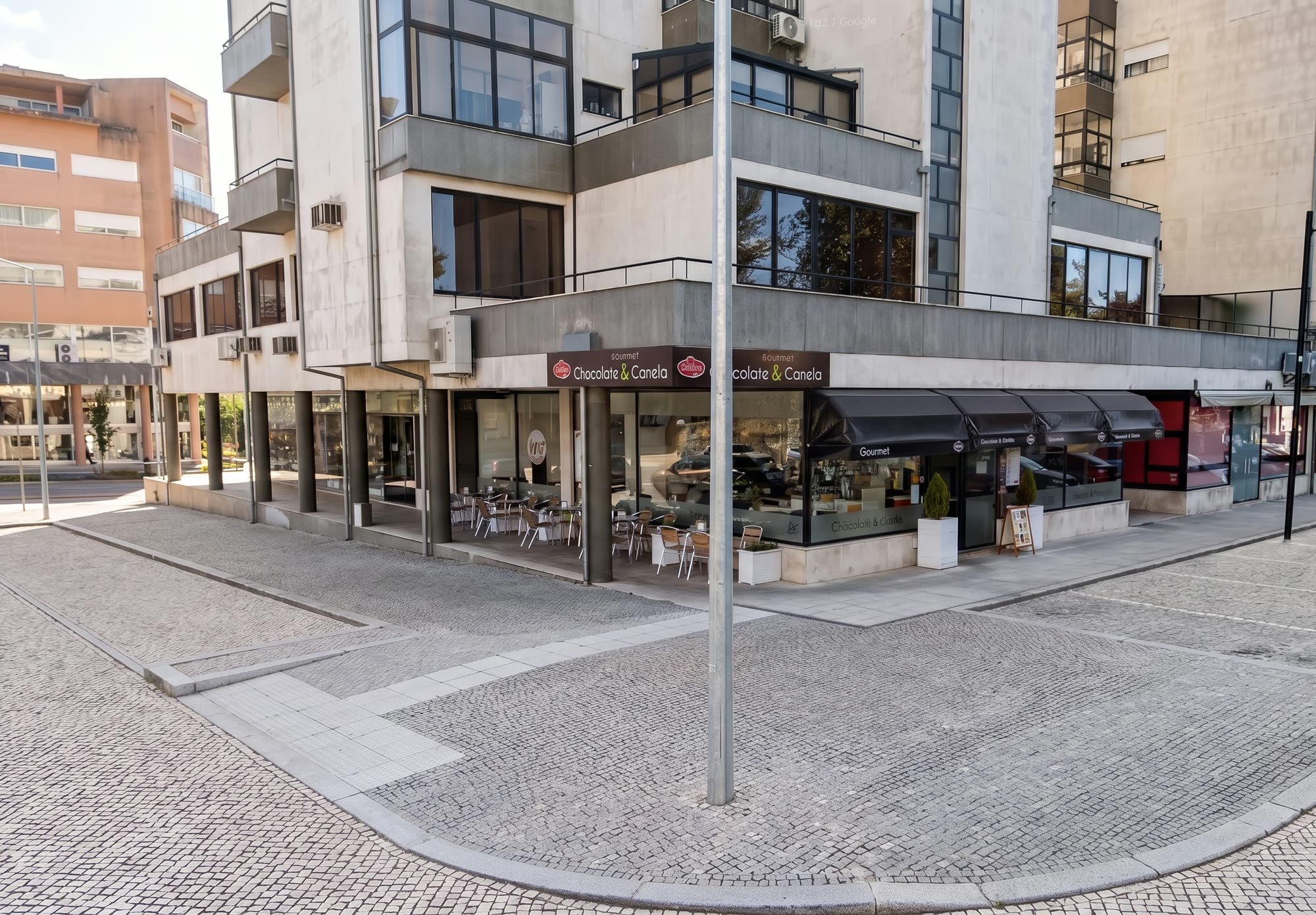 O exterior da Chocolate & Canela Gourmet, no Edifício Cidade