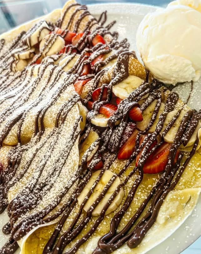 Crepe especial com uma bola de gelado